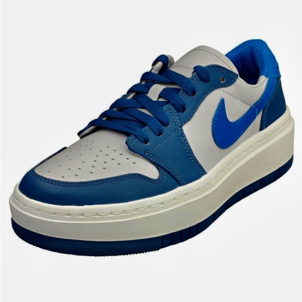 AIR Jordan 1 Retro Elevate Low 'French Blue' Size Women 10.5 - Picture 2 of 13